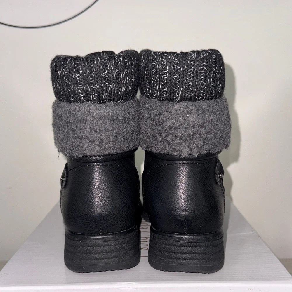 Women's Black and Gray Ankle Boots - Picture 4 of 5